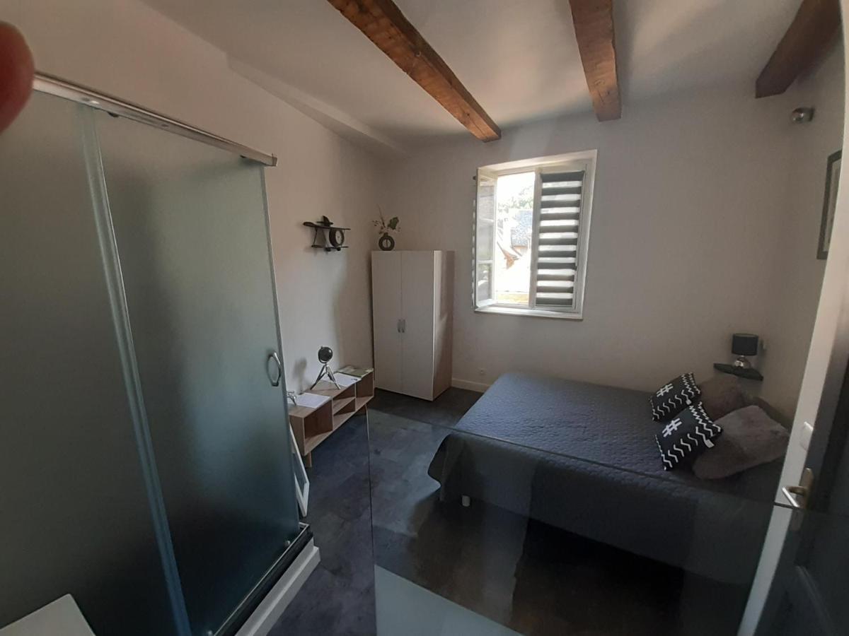 Chez Tifille Bed & Breakfast Естан Екстериор снимка